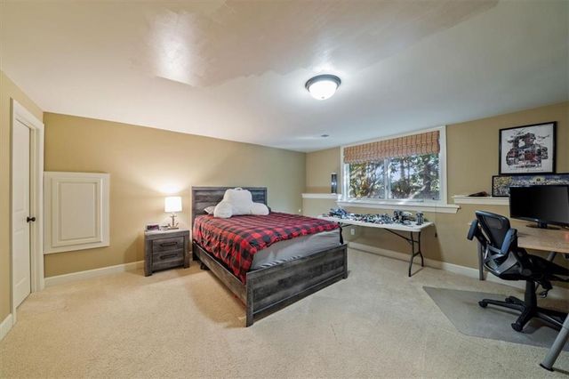 14204 Bluejacket Street, Overland Park, KS 66221