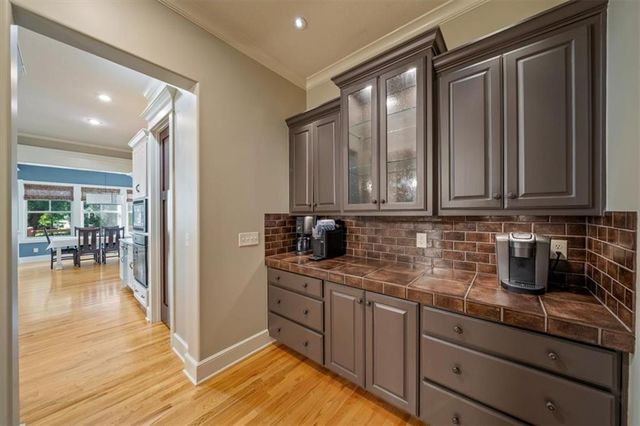 14204 Bluejacket Street, Overland Park, KS 66221