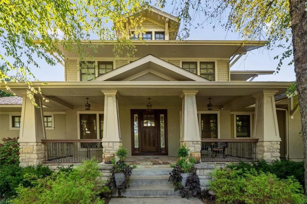 14204 Bluejacket Street, Overland Park, KS 66221