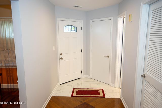 113 Woodmere Drive 502, Parlin, NJ 08859