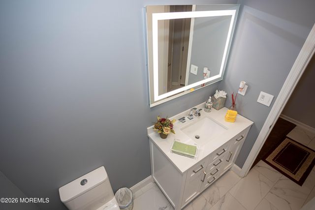 113 Woodmere Drive 502, Parlin, NJ 08859