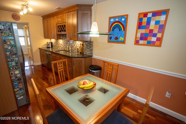 113 Woodmere Drive 502, Parlin, NJ 08859