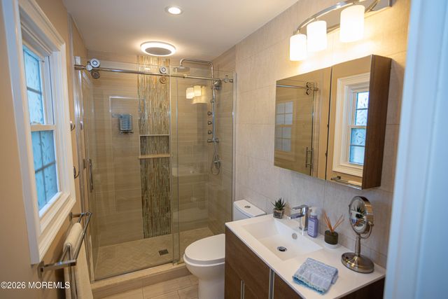 113 Woodmere Drive 502, Parlin, NJ 08859