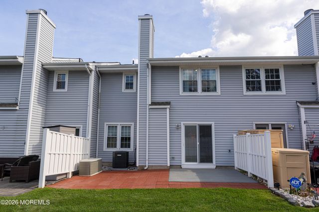 113 Woodmere Drive 502, Parlin, NJ 08859