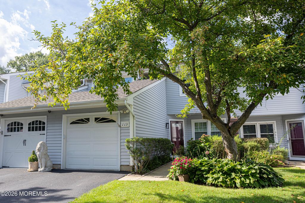 113 Woodmere Drive 502, Parlin, NJ 08859