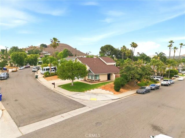 8450 Tamarind, Jurupa Valley, CA 92509
