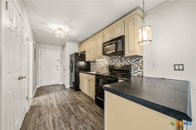 2 Cliffhouse Drive 208, Belton, TX 76513