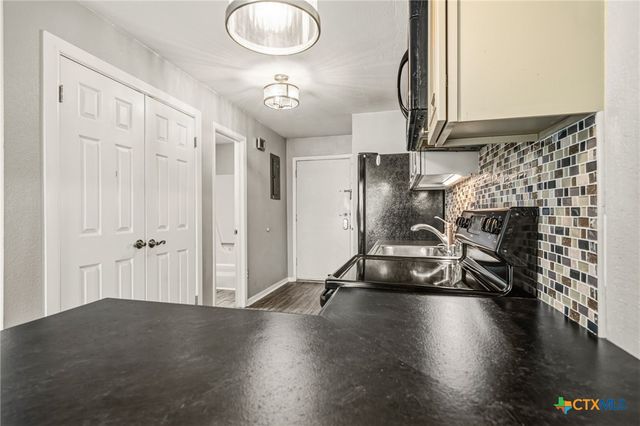 2 Cliffhouse Drive 208, Belton, TX 76513