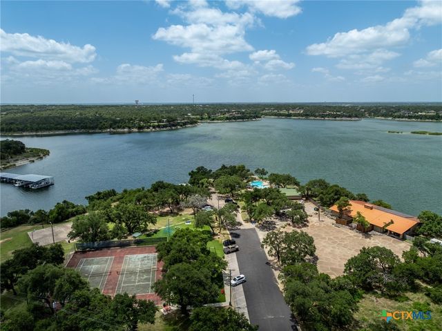 2 Cliffhouse Drive 208, Belton, TX 76513