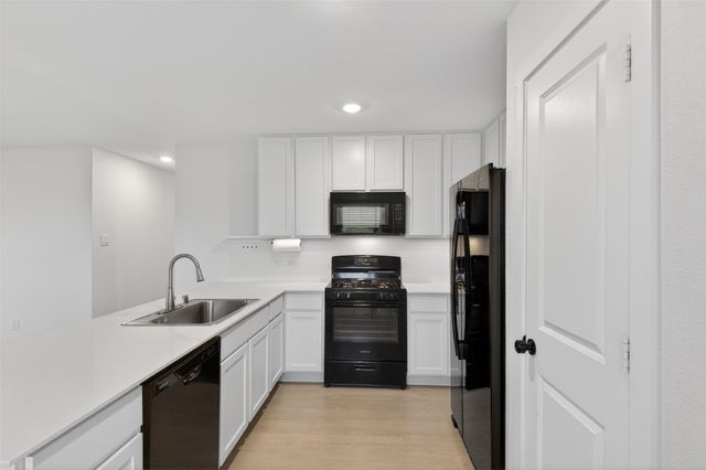 6201 Tilden Avenue, Pilot Point, TX 76258