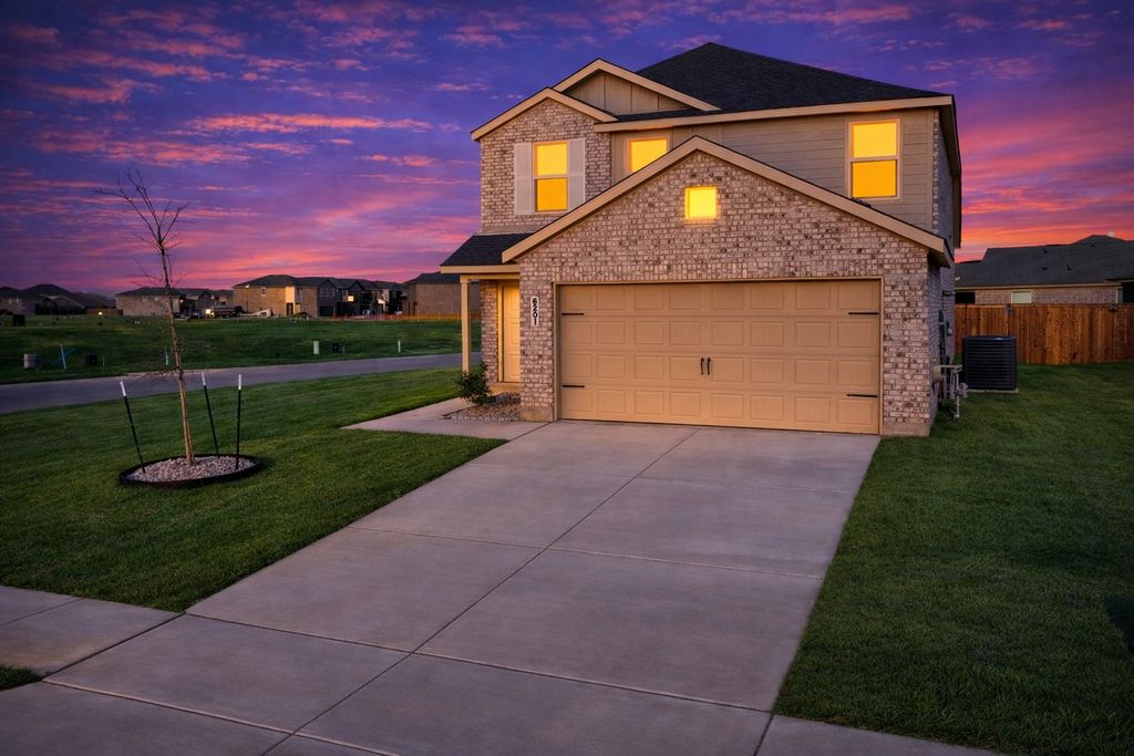 6201 Tilden Avenue, Pilot Point, TX 76258