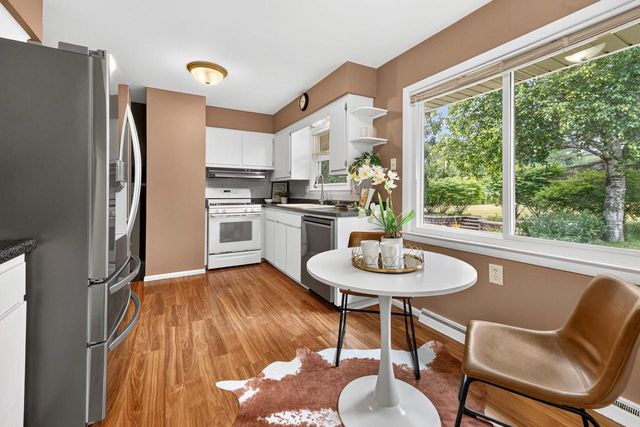 8551 N Manor LANE, Fox Point, WI 53217