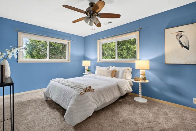 8551 N Manor LANE, Fox Point, WI 53217