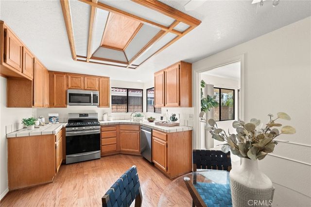 1244 Winged Foot, Upland, CA 91786