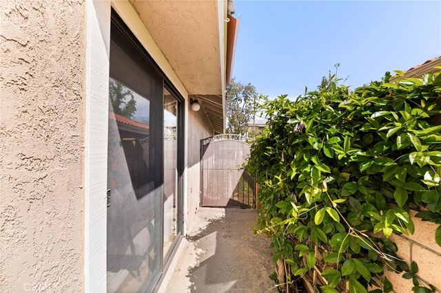 1244 Winged Foot, Upland, CA 91786