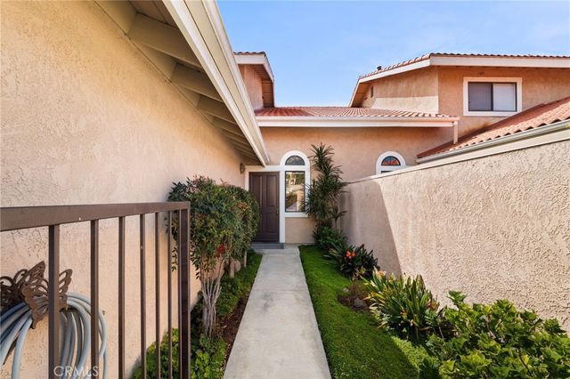 1244 Winged Foot, Upland, CA 91786