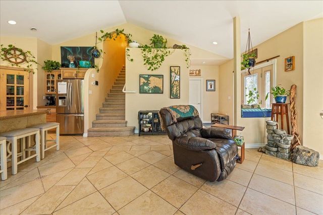 1055 LADESSA LOOP, North Pole, AK 99705