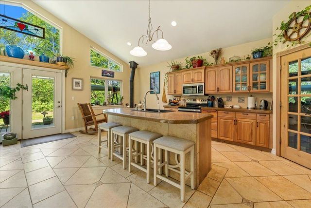 1055 LADESSA LOOP, North Pole, AK 99705