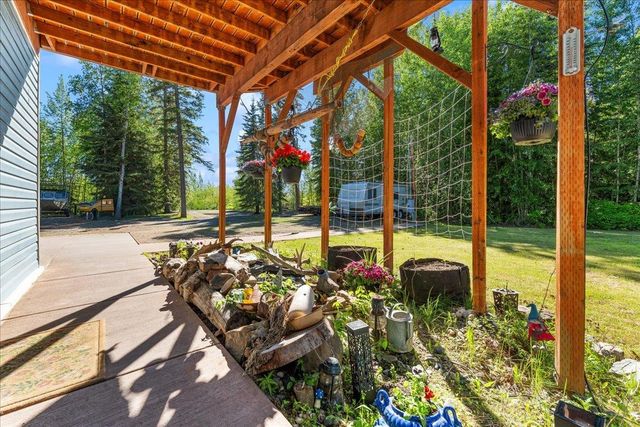 1055 LADESSA LOOP, North Pole, AK 99705