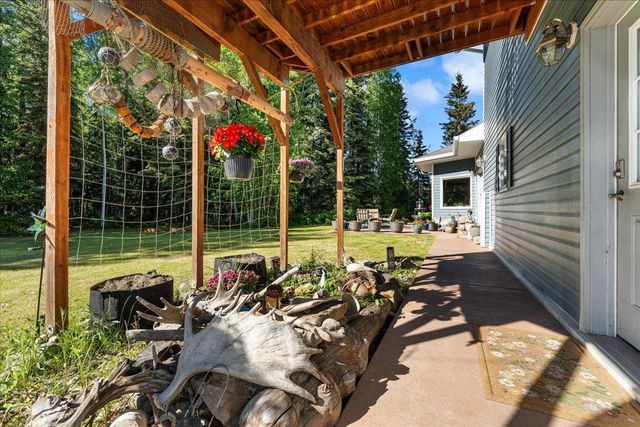 1055 LADESSA LOOP, North Pole, AK 99705
