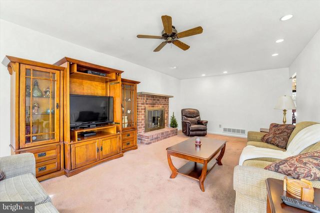 1811 WINTON AVE, Havertown, PA 19083