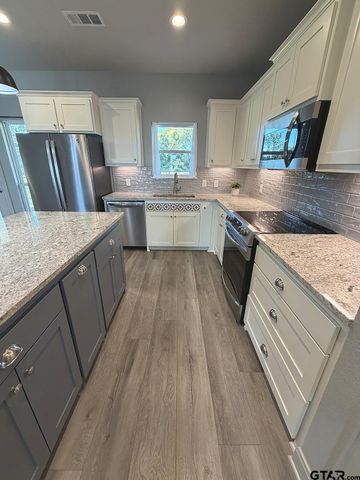 22548 Pine, Frankston, TX 75763