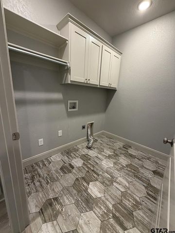 22548 Pine, Frankston, TX 75763