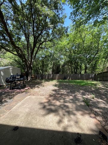 2332 Abbington Lane, Grand Prairie, TX 75052
