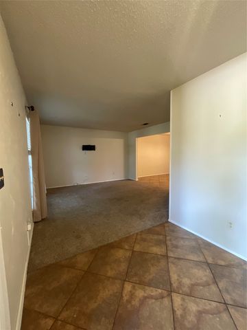 2332 Abbington Lane, Grand Prairie, TX 75052