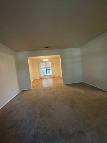 2332 Abbington Lane, Grand Prairie, TX 75052