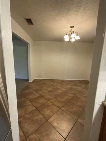 2332 Abbington Lane, Grand Prairie, TX 75052