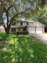 2332 Abbington Lane, Grand Prairie, TX 75052