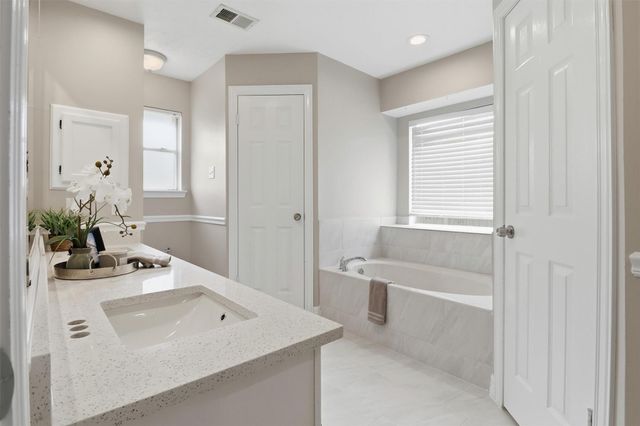 2511 Pecan Grove Court, Pearland, TX 77584