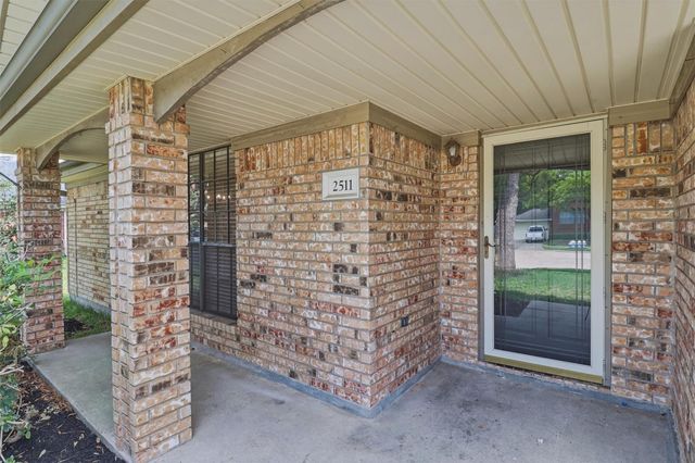 2511 Pecan Grove Court, Pearland, TX 77584