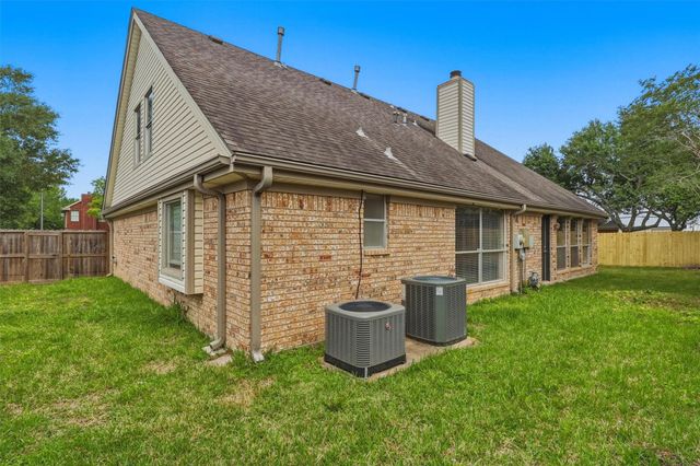 2511 Pecan Grove Court, Pearland, TX 77584