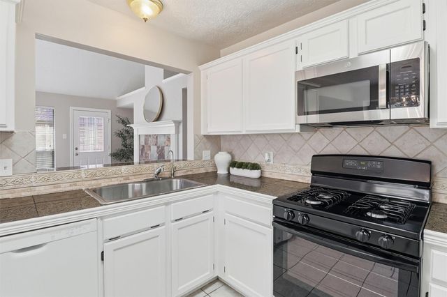 2511 Pecan Grove Court, Pearland, TX 77584