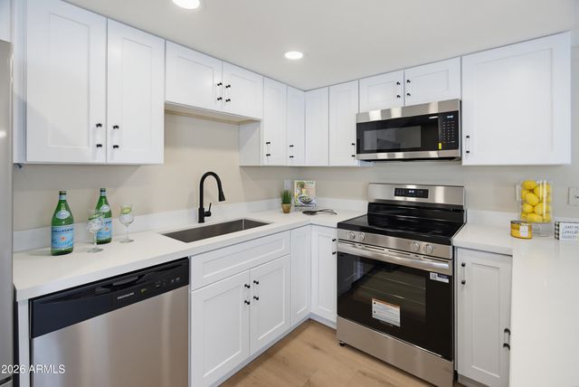 3033 N 39th Street 3, Phoenix, AZ 85018