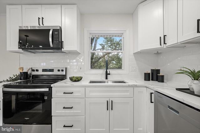 7897 BASTILLE PL, Severn, MD 21144