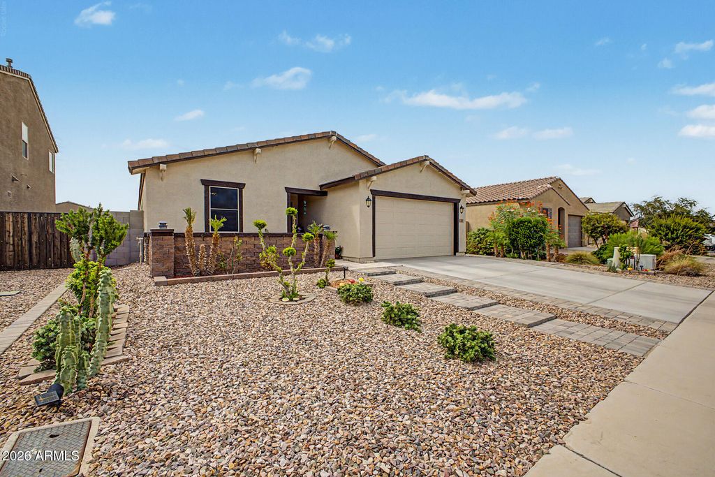 359 W SATINKA Drive, San Tan Valley, AZ 85140 — photo 2