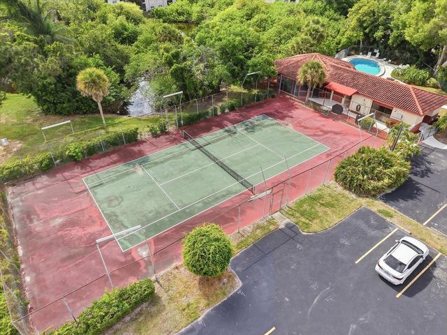 7500 40TH AVENUE W 203, Bradenton, FL 34209