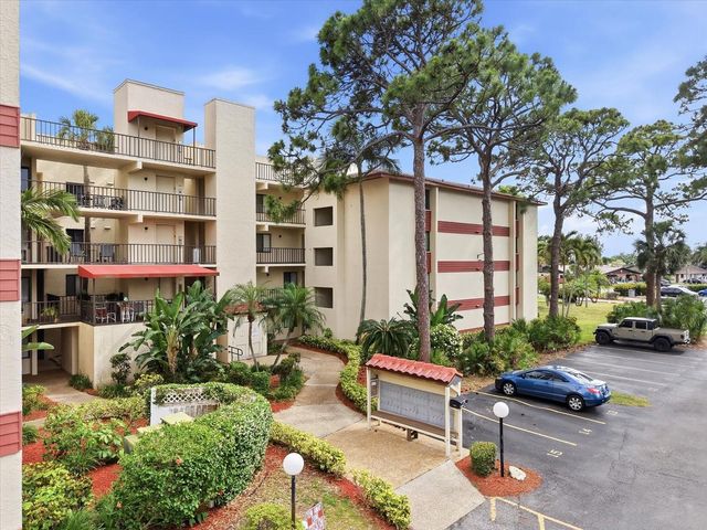 7500 40TH AVENUE W 203, Bradenton, FL 34209