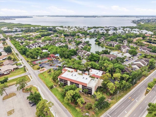 7500 40TH AVENUE W 203, Bradenton, FL 34209