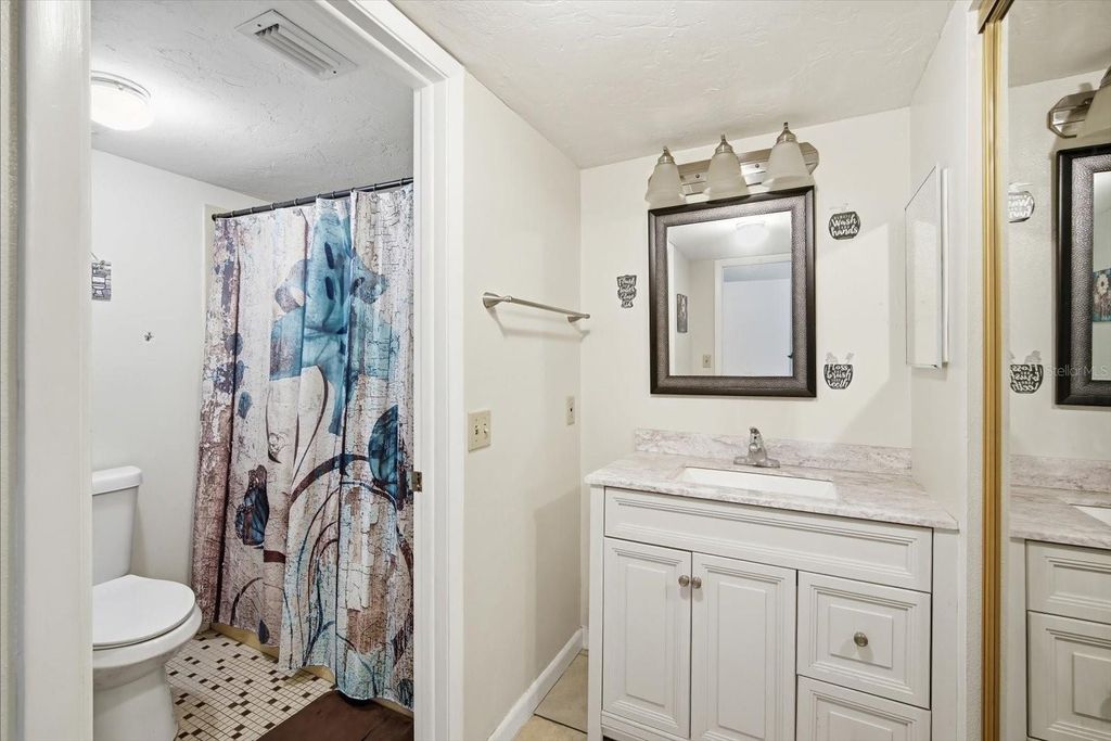 Image 16 of property listing at 7500 40TH AVENUE W 203, Bradenton, FL 34209