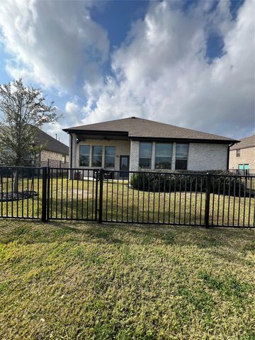 3102 Secret Lagoon Lane, Texas City, TX 77568