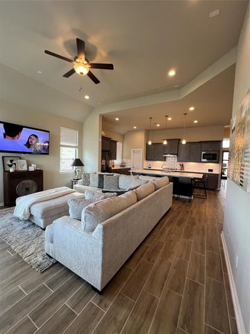 3102 Secret Lagoon Lane, Texas City, TX 77568