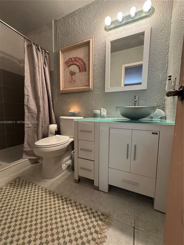 10428 NW 3rd St, Pembroke Pines, FL 33026