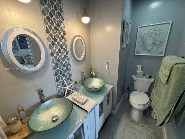 10428 NW 3rd St, Pembroke Pines, FL 33026
