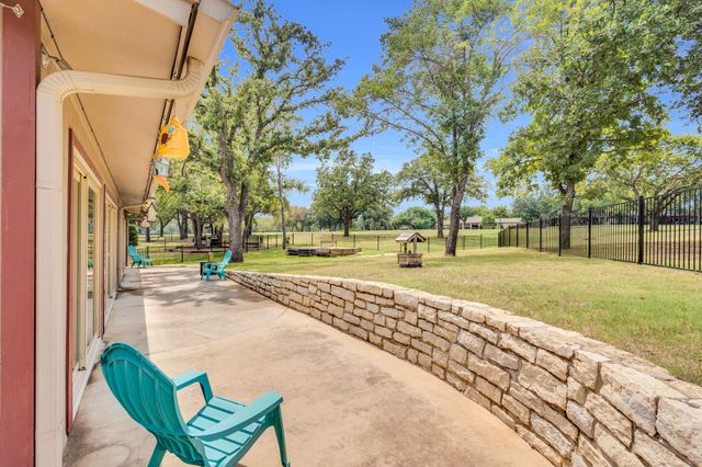 5102 Largo Drive, De Cordova, TX 76049