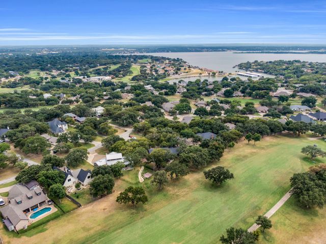 5102 Largo Drive, De Cordova, TX 76049