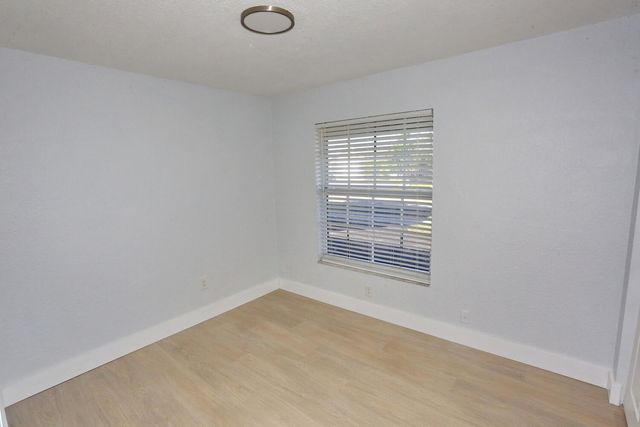 8120 SW 4th Court, North Lauderdale, FL 33068